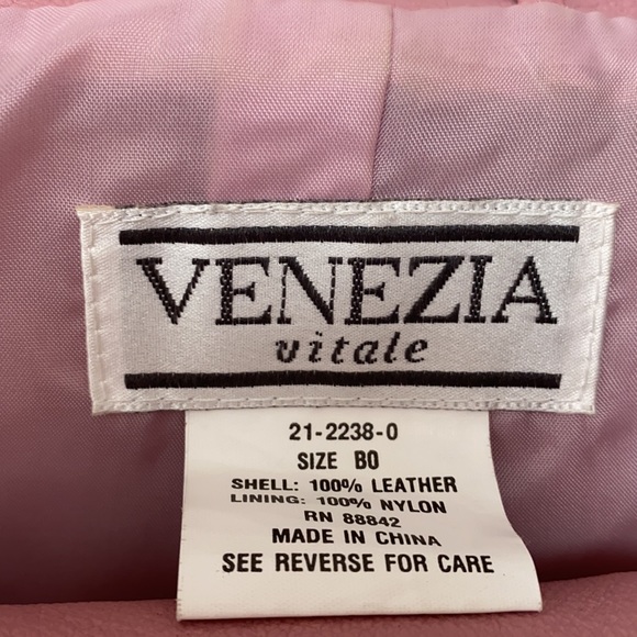 OOAK mauve lavender suit in leather by Venezia - Picture 2 of 12